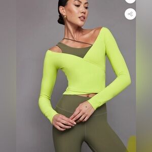 Carbon 38 Long Sleeve Wrap Top in Melt Sz Small